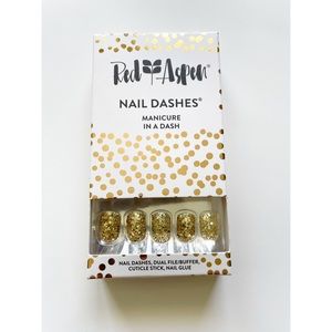 Red Aspen Penny is golden short nail dash